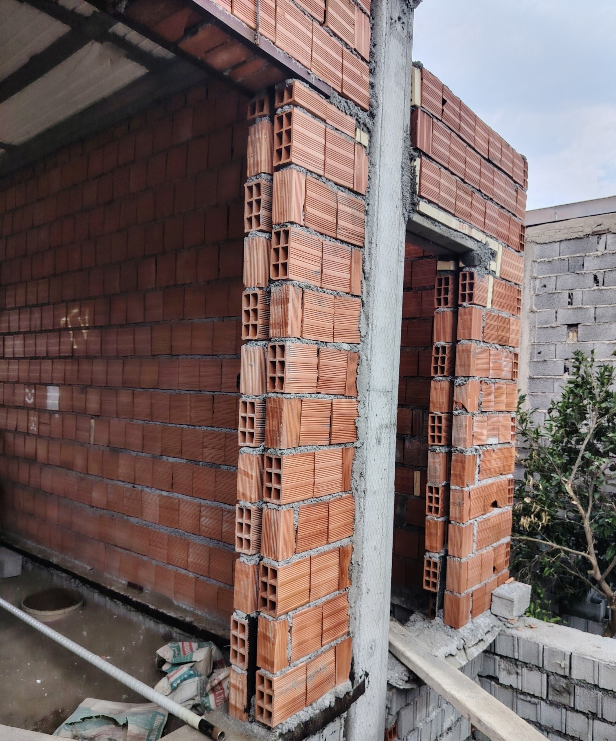 دیوار دوجداره اجرای دیوار 2 جداره سفالی