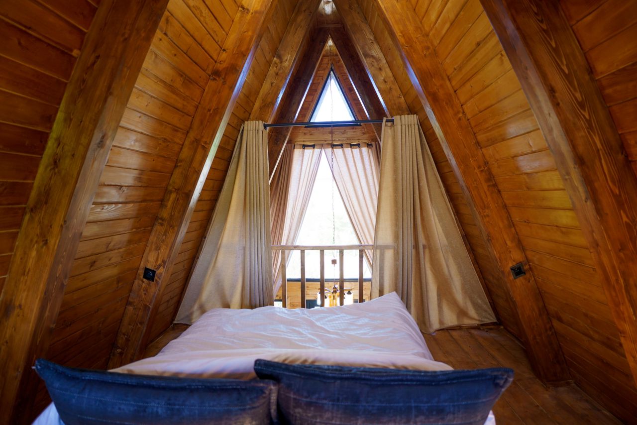 خدمات پیمانکاری و ساخت کلبه سوئیسی در شمال