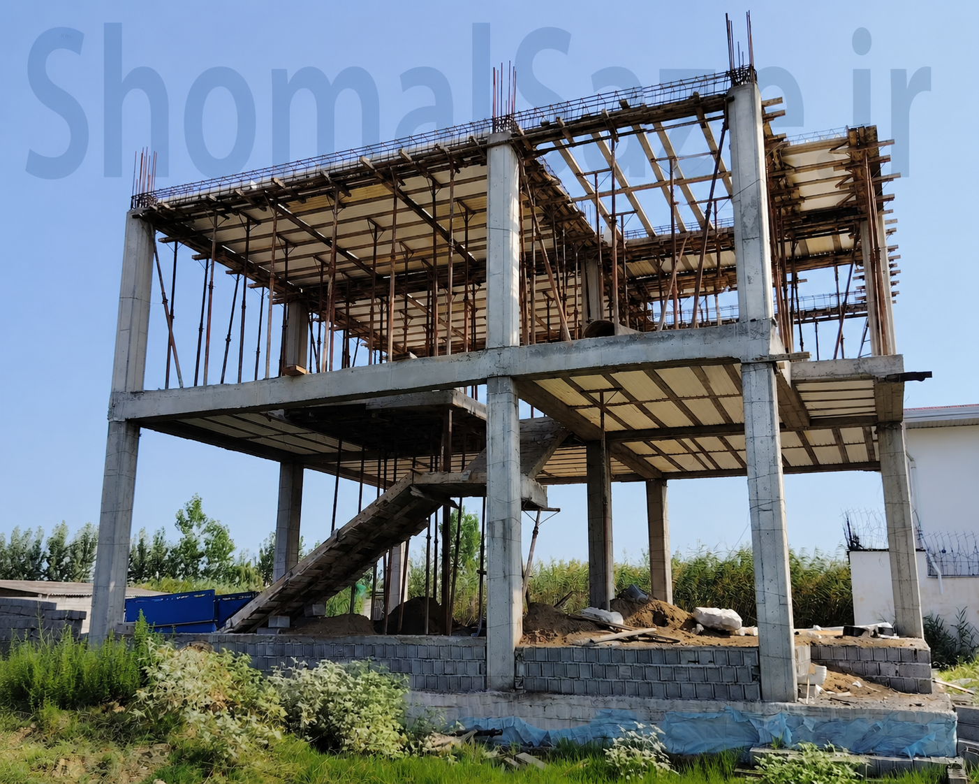 ساخت ویلا در بابلسر پروژه شمال سازه در شهر بابلسر - تصویر ویلای دوبلکس در مرحله اسکلت بتنی